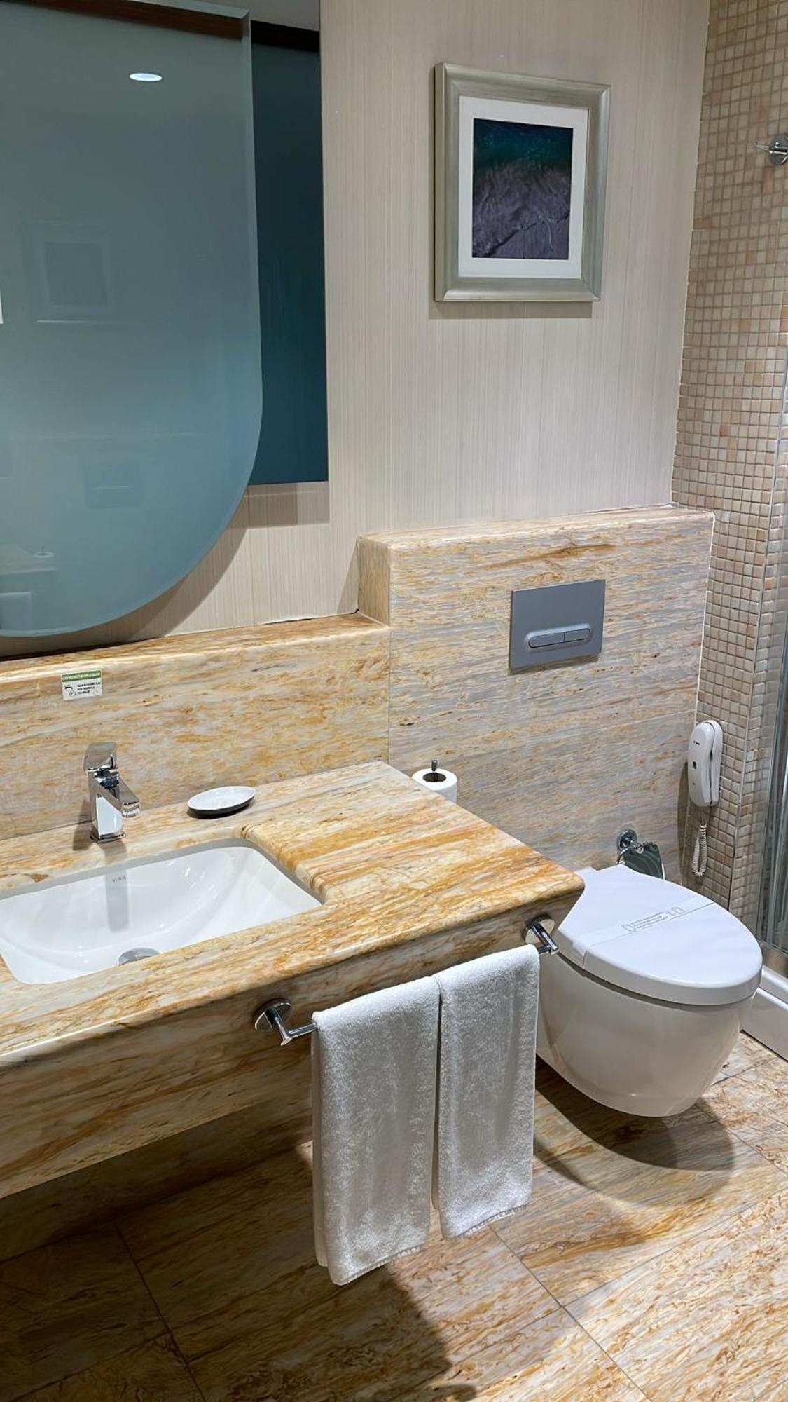 Hotel Ramada By Wyndham Gemli̇K Gemlik Habitación foto