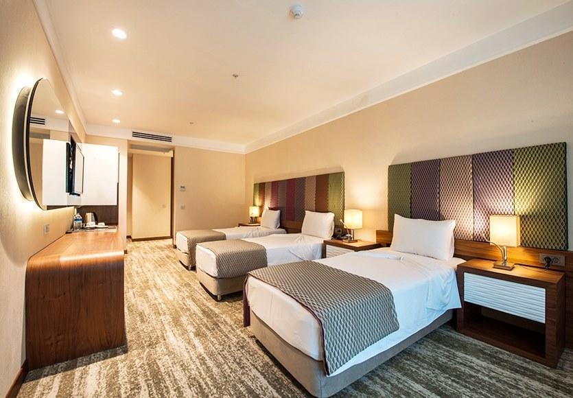 Hotel Ramada By Wyndham Gemli̇K Gemlik Exterior foto