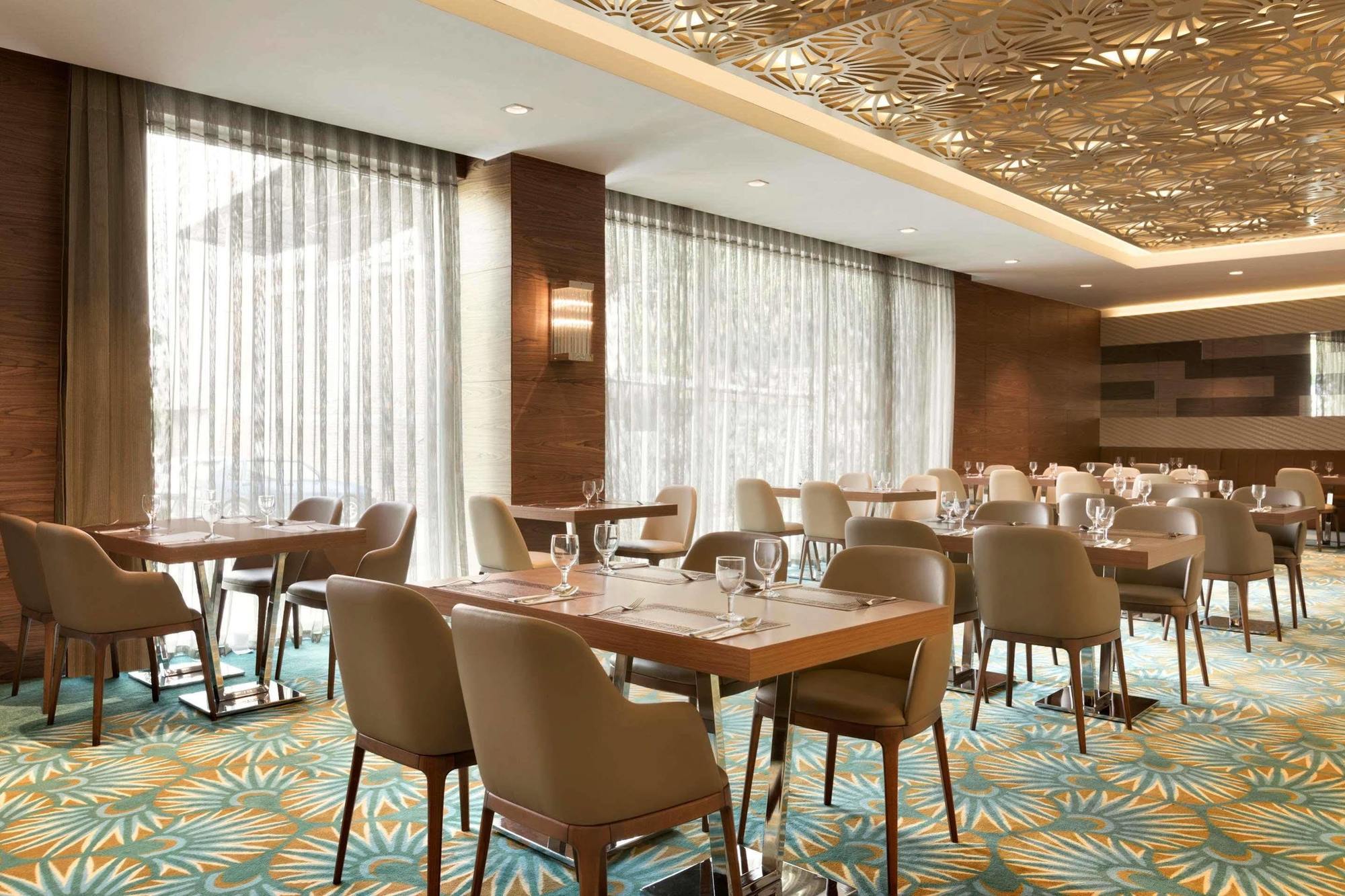 Hotel Ramada By Wyndham Gemli̇K Gemlik Exterior foto